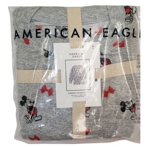 AMERICAN EAGLE Mickey Mouse Long Sleeve Shirt & Shorts Plush Pajama Set NWT